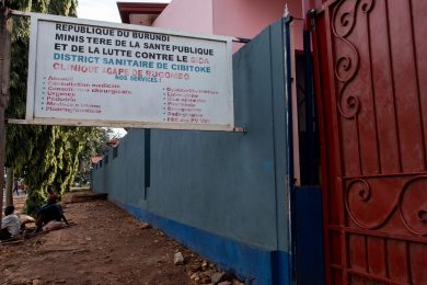 Pancarte de la Clinique Agape